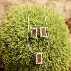 nahrdelnik-obdelnicek-maly-s-bilymi-kaminky